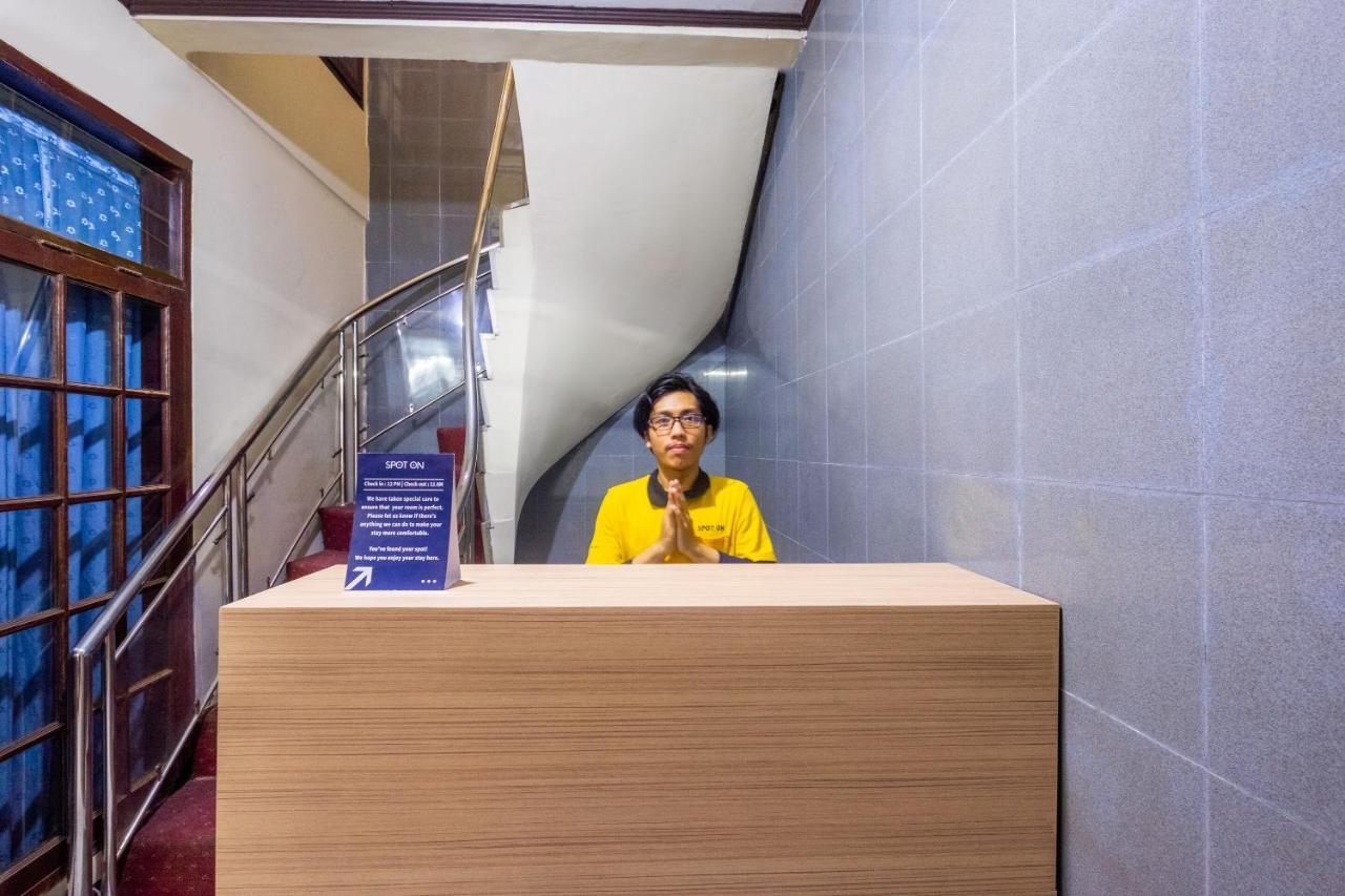 Super Oyo 2672 Bee M Syariah Hotel